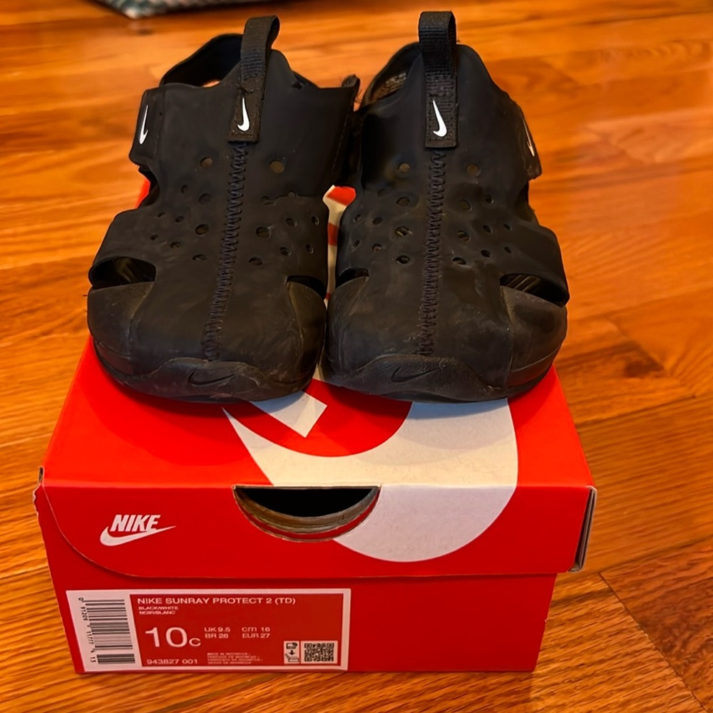 Nike sandals size 10C